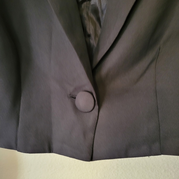 🚨⚡️(flash sale)⚡️🚨--Club L Cropped Blazer with Fur Trim - Picture 5 of 6